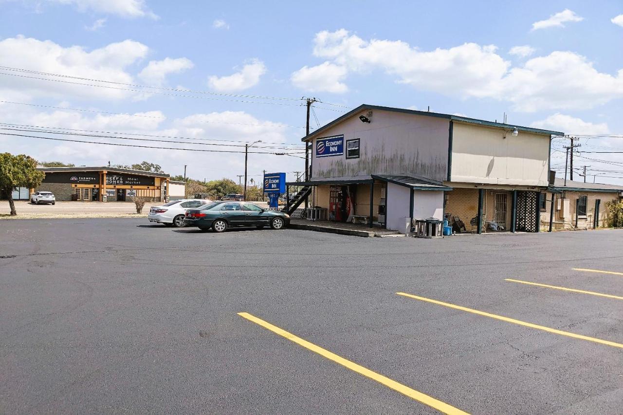 Economy Inn คิงส์วิลล์ ภายนอก รูปภาพ