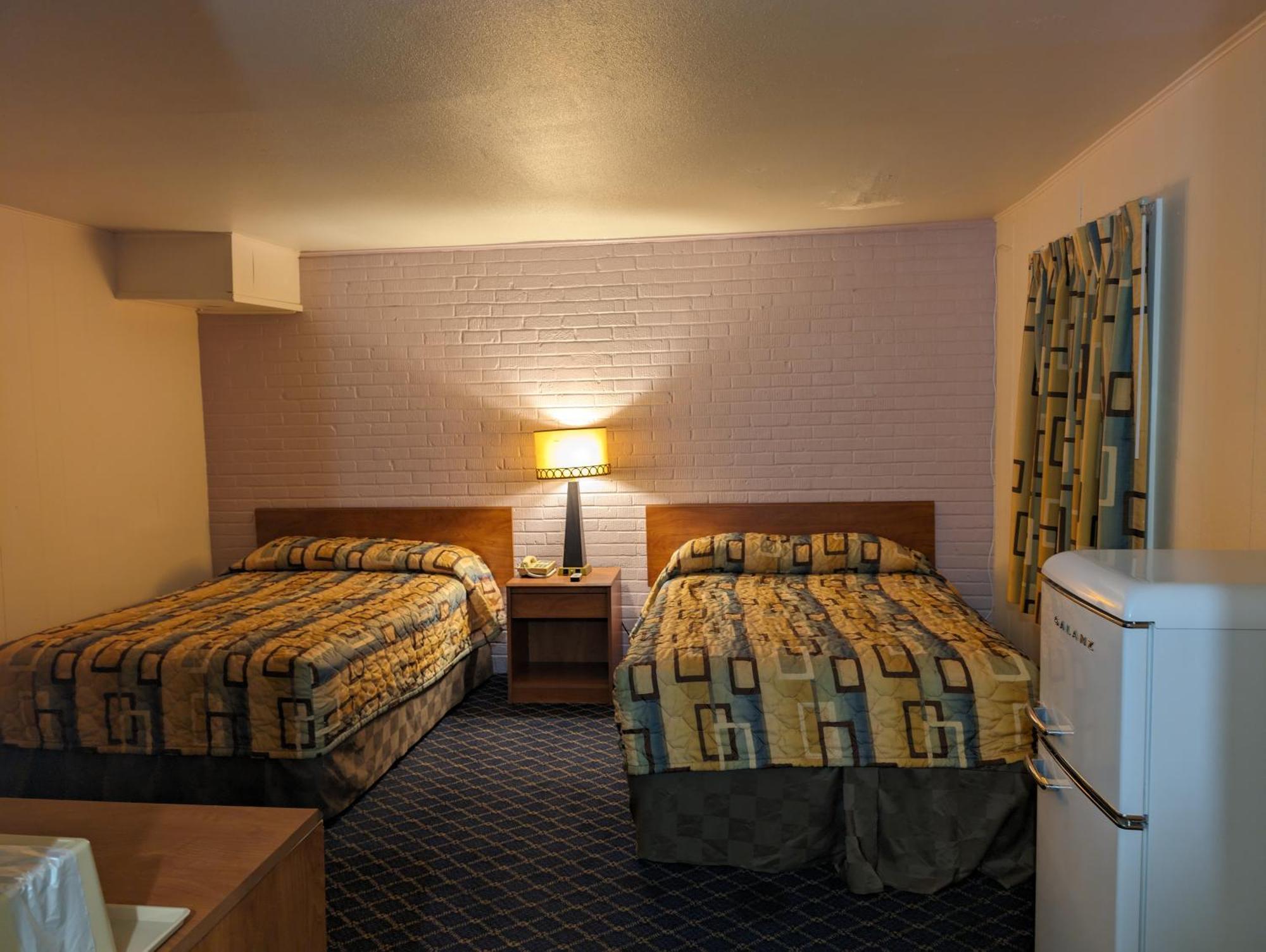 Economy Inn คิงส์วิลล์ ภายนอก รูปภาพ