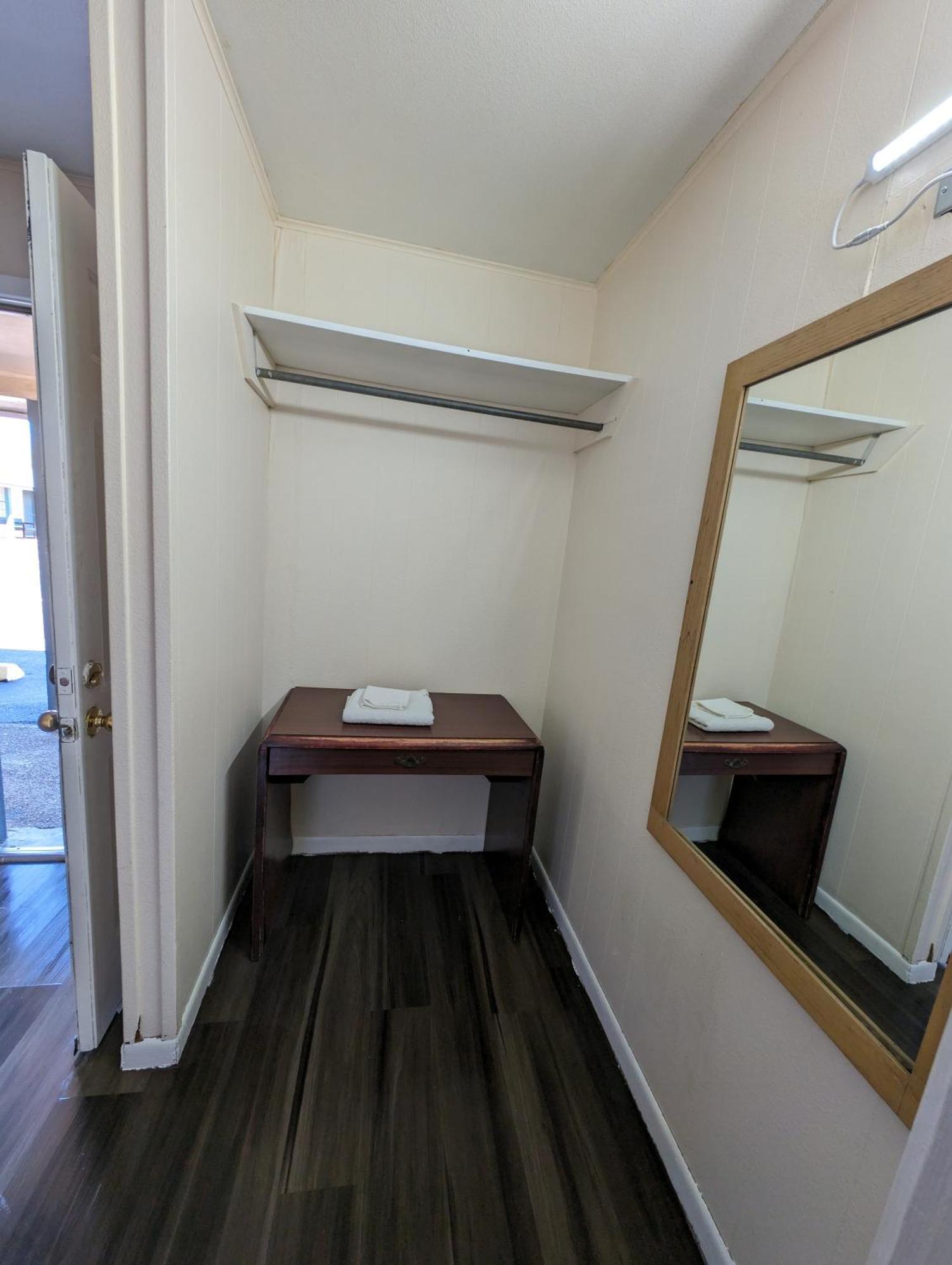 Economy Inn คิงส์วิลล์ ภายนอก รูปภาพ